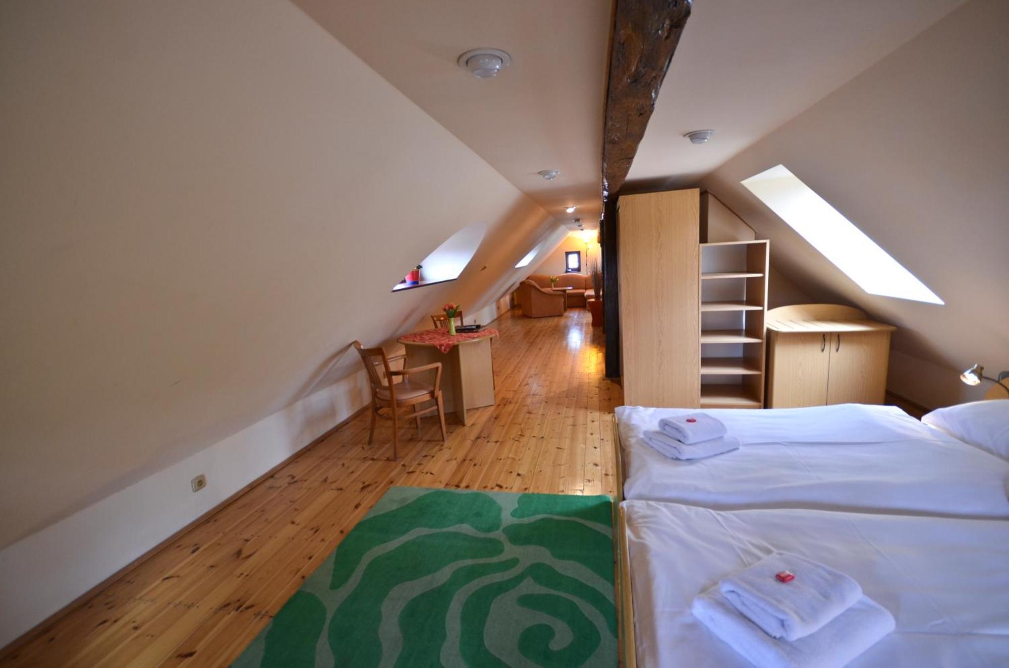 Hotel U Kozicky Теплице Экстерьер фото